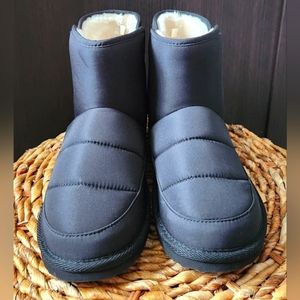 NWOT Old Navy Faux Fur Lined Quilted Boots Size 7